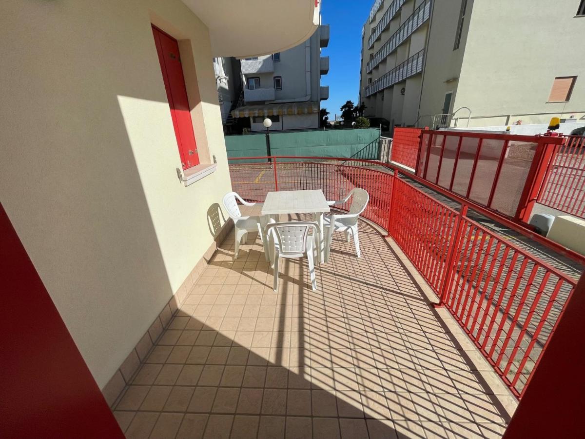 Residence Al Mare - Agenzia Cocal Caorle Eksteriør billede