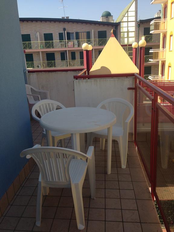 Residence Al Mare - Agenzia Cocal Caorle Eksteriør billede